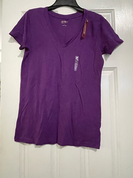 Arizona Jean Company Tops - Arizona Jean Company Purple V-Neck Short Sleeve Tee